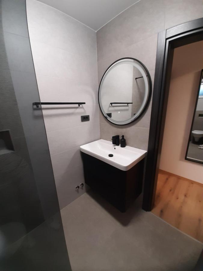 Apartman Mate Lopar Luaran gambar