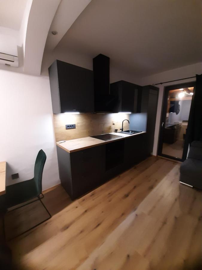 Apartman Mate Lopar Luaran gambar