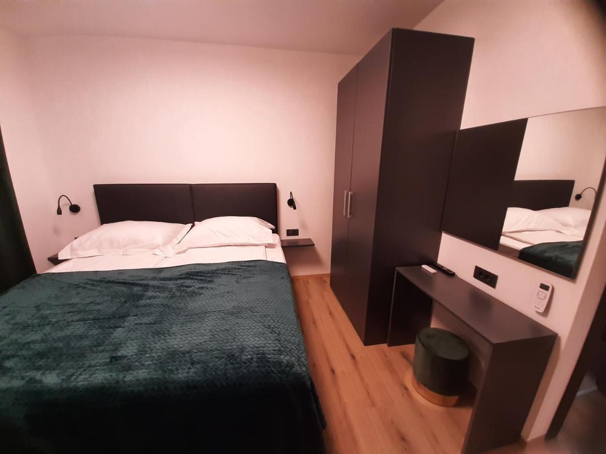 Apartman Mate Lopar Luaran gambar