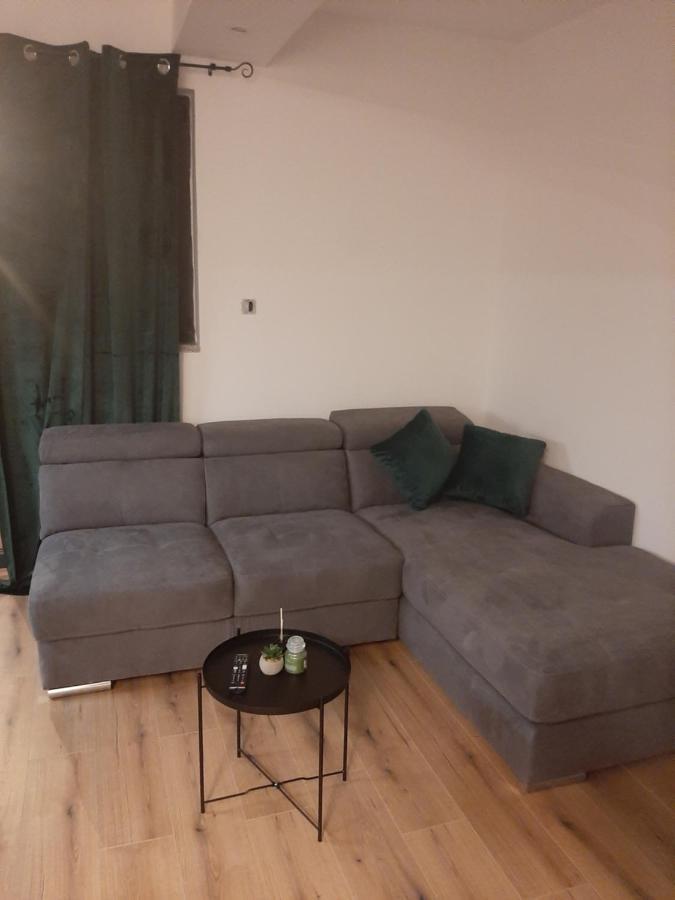 Apartman Mate Lopar Luaran gambar