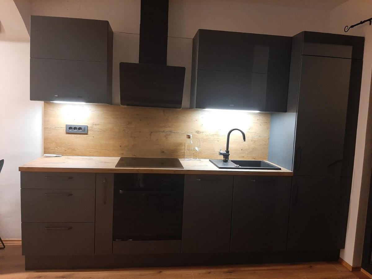 Apartman Mate Lopar Luaran gambar