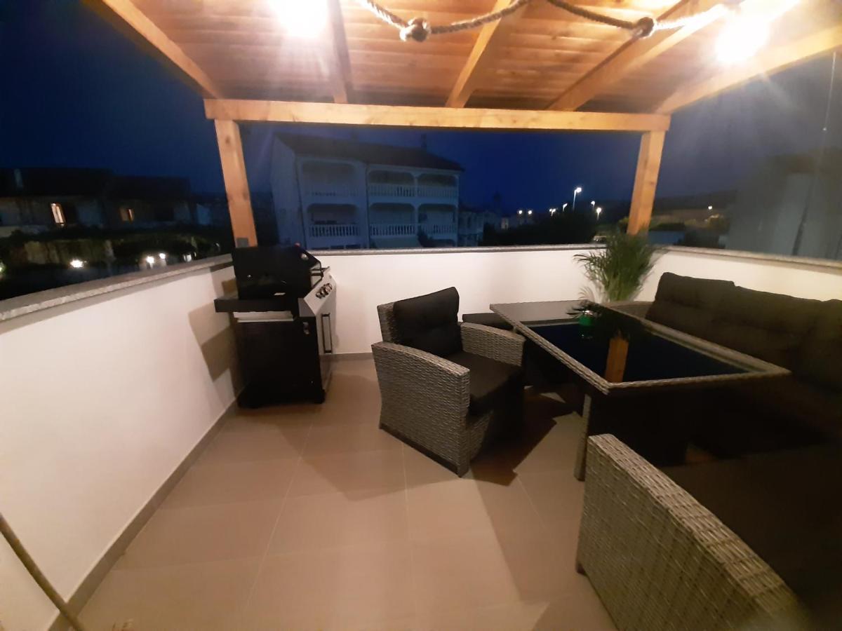 Apartman Mate Lopar Luaran gambar