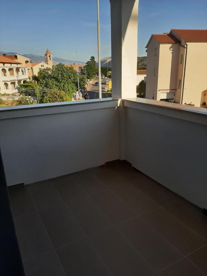 Apartman Mate Lopar Luaran gambar